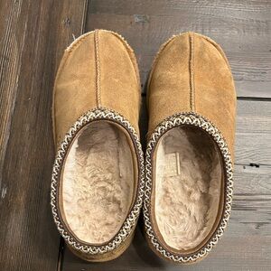 UGG Tasman slipper, Women’s size 5 (girls), chestnut